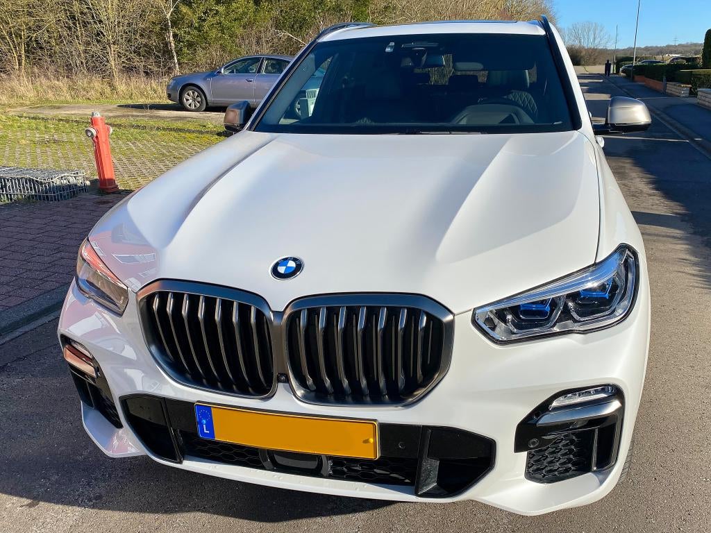 BMW X5 M50d, Cuir, Achat, X5, Carnet d'entretien
