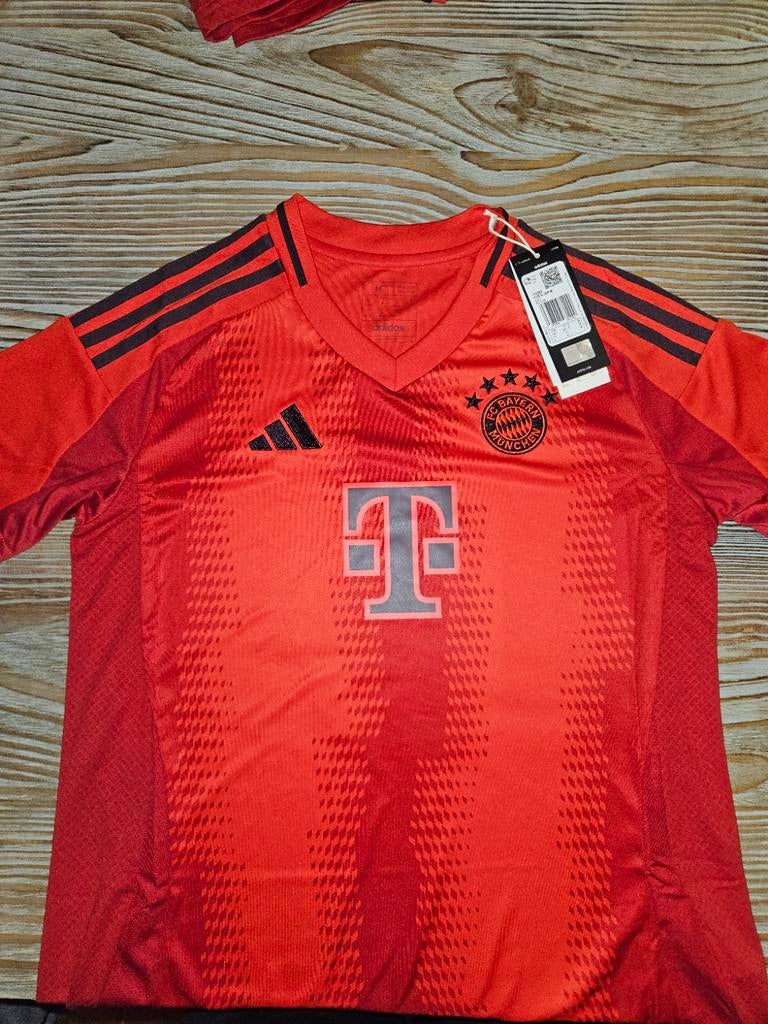 Bayern munchen voetbaltenue, Ophalen