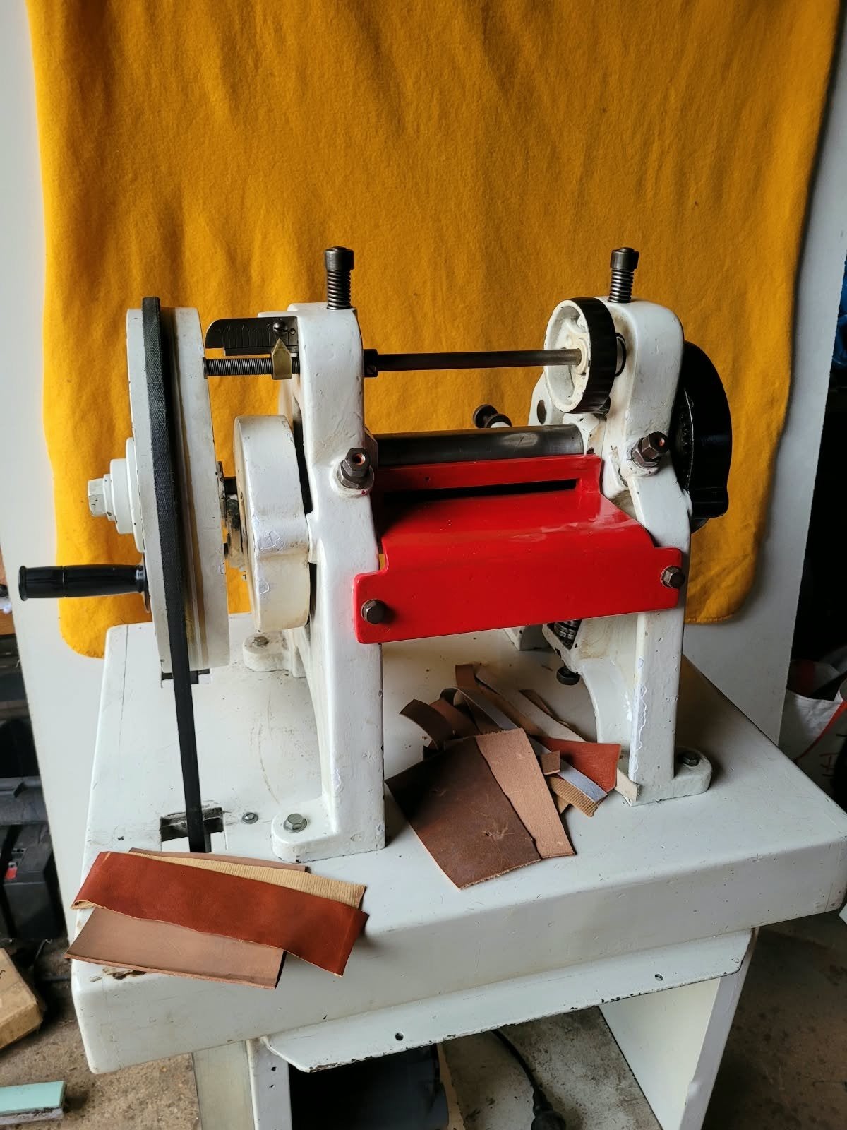 Refendeuse machine à refendre le cuir motorisée, Hobby & Loisirs créatifs, Enlèvement