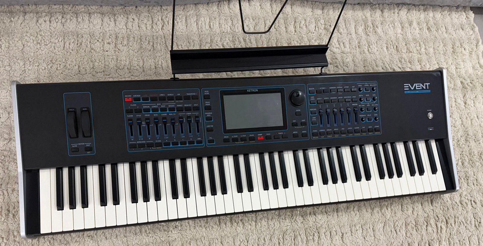 Ketron event 76, Muziek en Instrumenten, Ophalen, Zo goed als nieuw, 76 toetsen