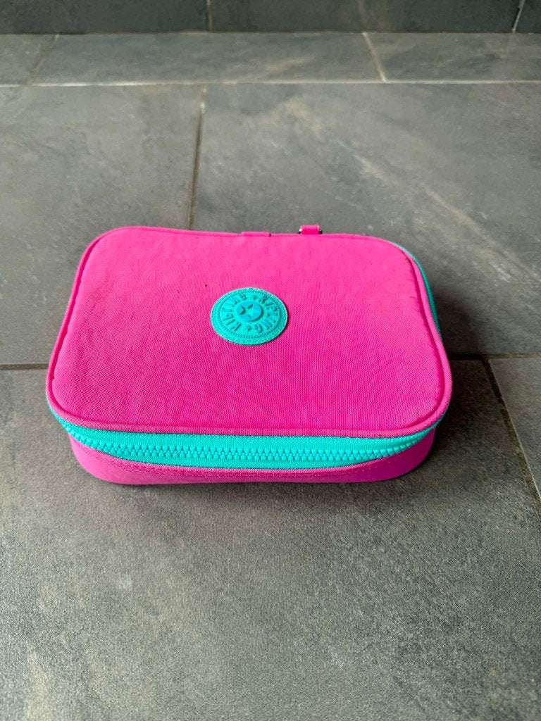 plumier KIPLING, Divers, Fournitures scolaires, Enlèvement, Utilisé
