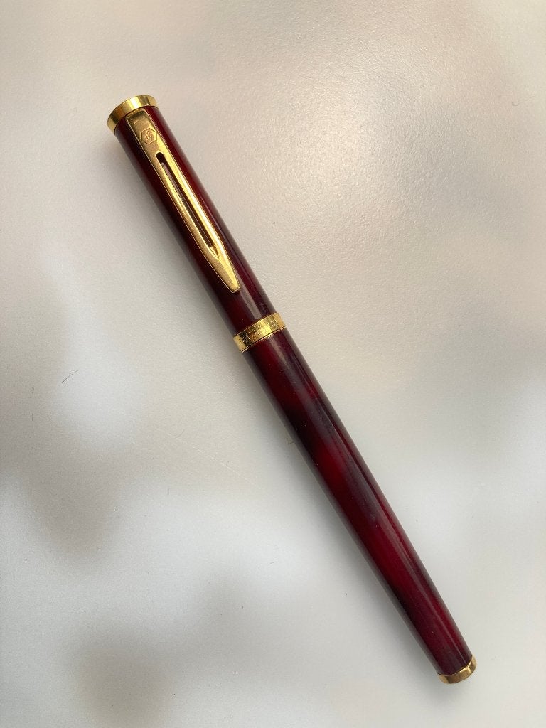Stylo plume Waterman Preface - laqué bordeaux, plume 18K, Enlèvement ou Envoi, Comme neuf, Stylo, Waterman