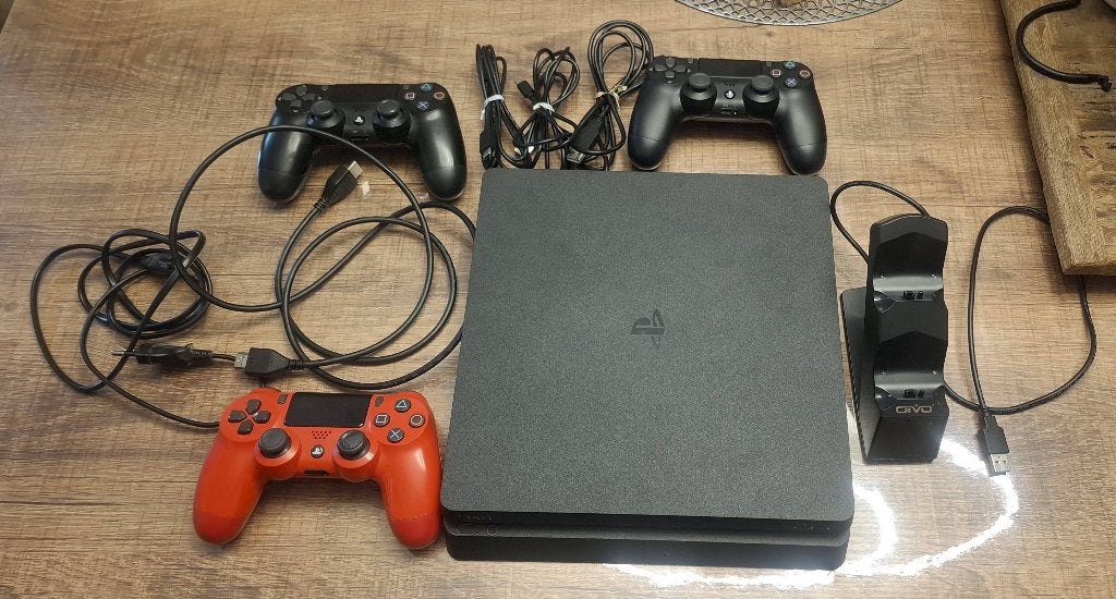 Playstation 4, Games en Spelcomputers, Spelcomputers | Sony PlayStation 4, Ophalen, Original, Met 3 controllers of meer, 500 GB