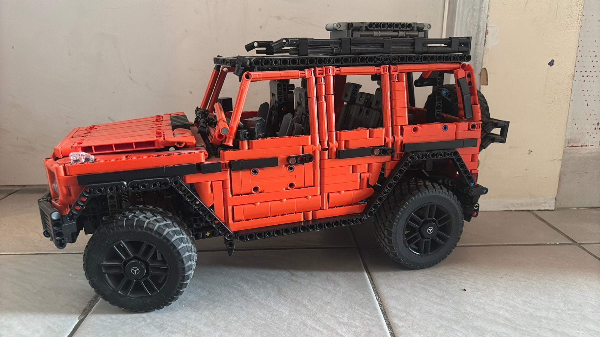 G500 Mercedes, Hobby en Vrije tijd, Modelbouw | Radiografisch | Auto's, Ophalen, Zo goed als nieuw