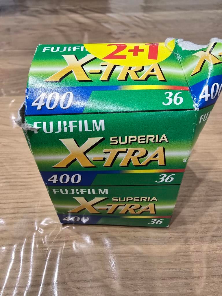 Fujifilm Superia X-TRA 400 Pellicule argentique, Enlèvement ou Envoi