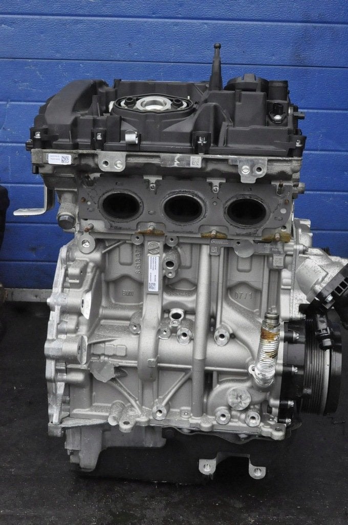 Moteur B38A15A Nu MINI MINI, Autos : Pièces & Accessoires, Envoi, Utilisé, Skoda