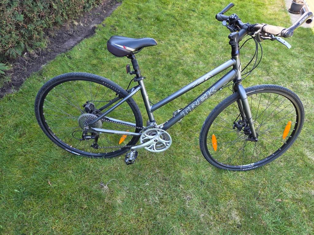 Sportive vrouw fiets trek, Fietsen en Brommers, Ophalen