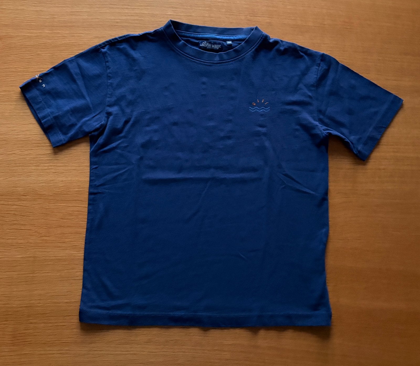 T-shirt bleu marine avec impression au dos - 12 ans - 6€, Enfants & Bébés, Vêtements enfant | Taille 152, Enlèvement ou Envoi