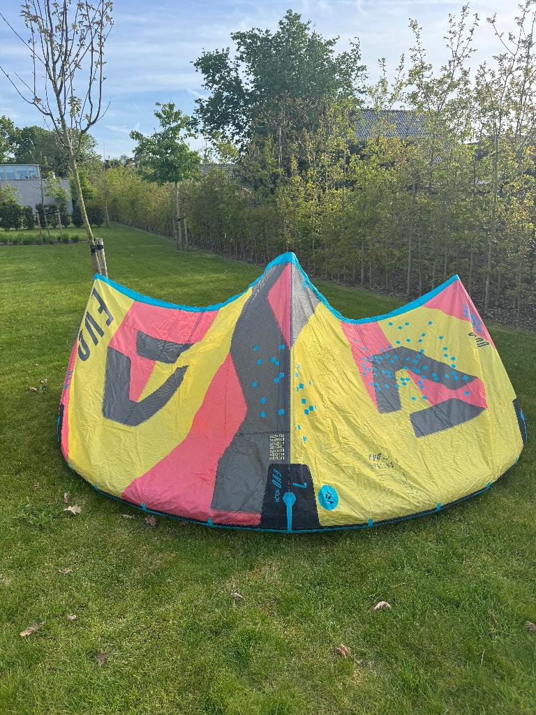 Duotone Evo SLS 7m van 2023 – goede staat, geen repairs, Watersport en Boten, Kitesurfen, Ophalen, Geen board, Zo goed als nieuw