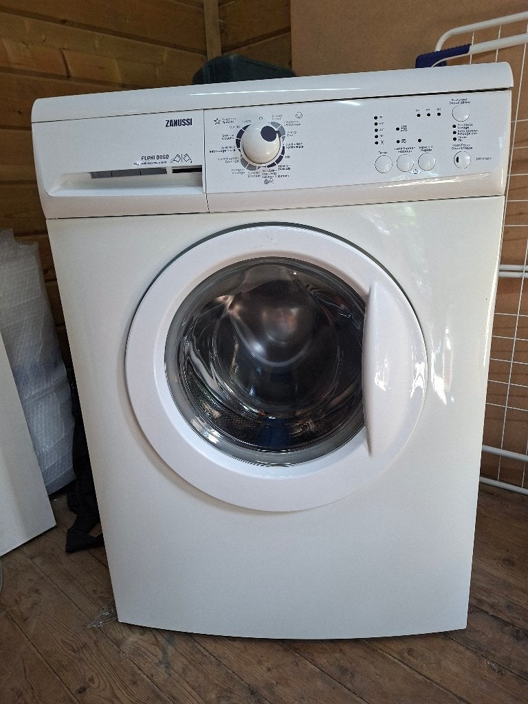 Wasmachine zanussi, 6 tot 8 kg, Ophalen, Zo goed als nieuw, Voorlader