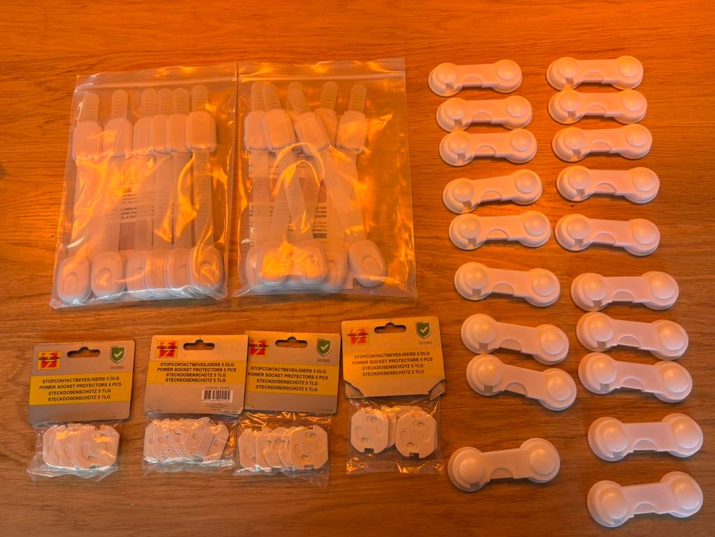 Kindersloten kasten en schuiven, stopcontact beveiliging, Enfants & Bébés, Enfants & Bébés Autre, Enlèvement, Neuf