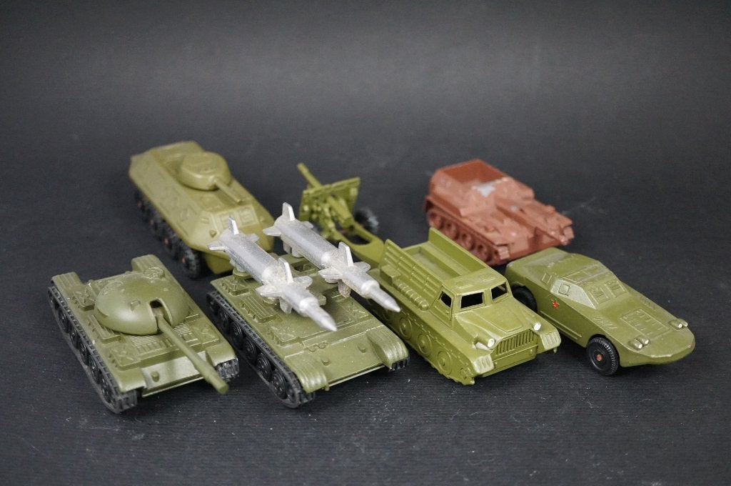 Lot vintage CCCP militaire voertuigen in metaal - Russisch, Antiek en Kunst, Ophalen of Verzenden