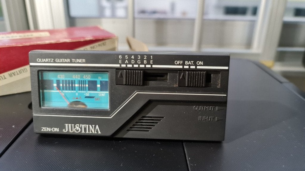 Teisco Zen-On Justina Model 395 Quartz Guitar Tuner, Musique & Instruments, Effets, Enlèvement, Comme neuf, Autres types