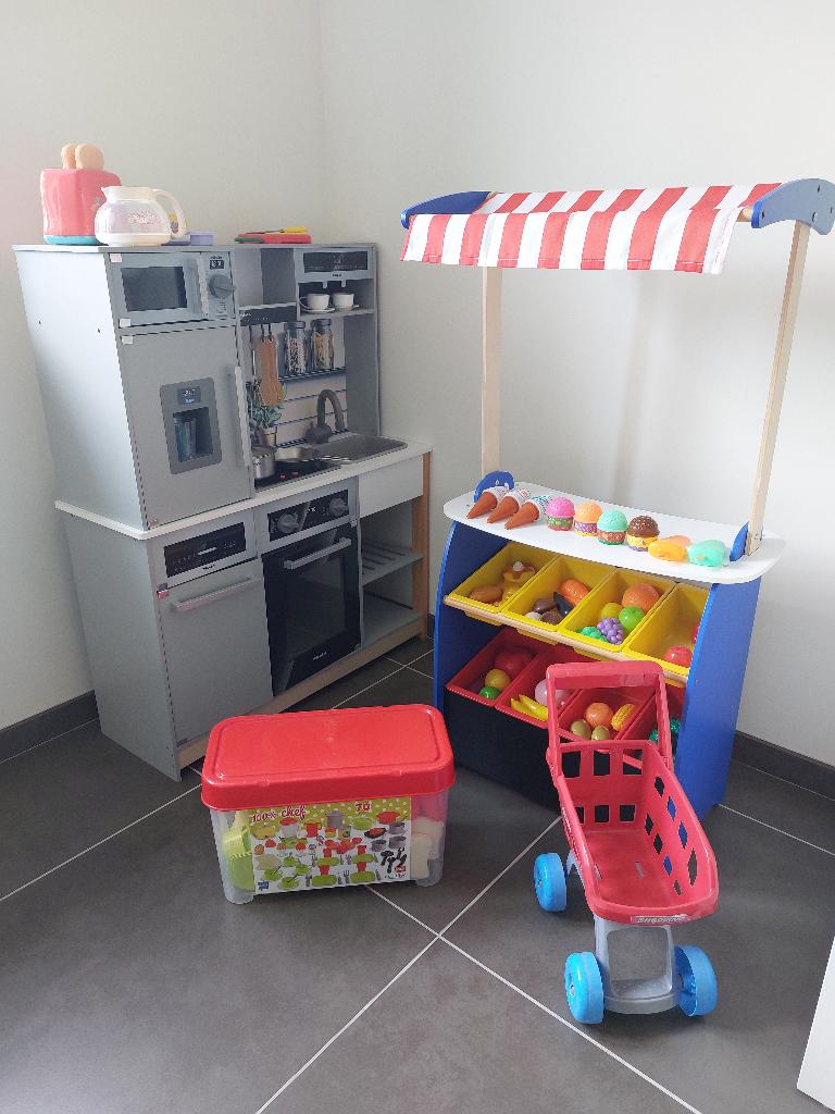houten speelgoed keuken en winkeltje met toebehoren, Ophalen, Gebruikt, Hout, Speelkeuken