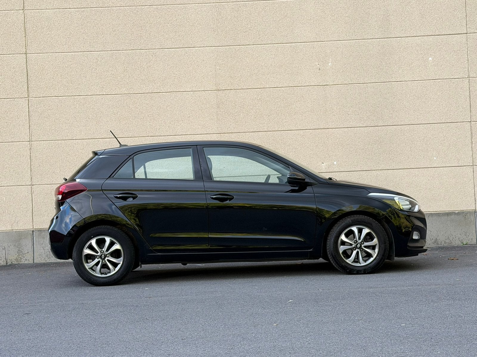 Hyundai i20 1.2i Essence 2020 – 92 000 km Garantie 12 mois, Autos, https://public.car-pass.be/vhr/ebc3b7d7-6680-4ca7-b397-7549590f2b4f