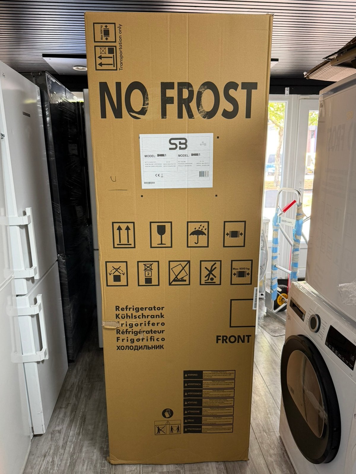 Vriezer Vrieskast Kastmodel 280L NoFrost Nieuw In De Doos, Elektronische apparatuur, Vriezers en Diepvrieskisten, Vrieskast, Nieuw