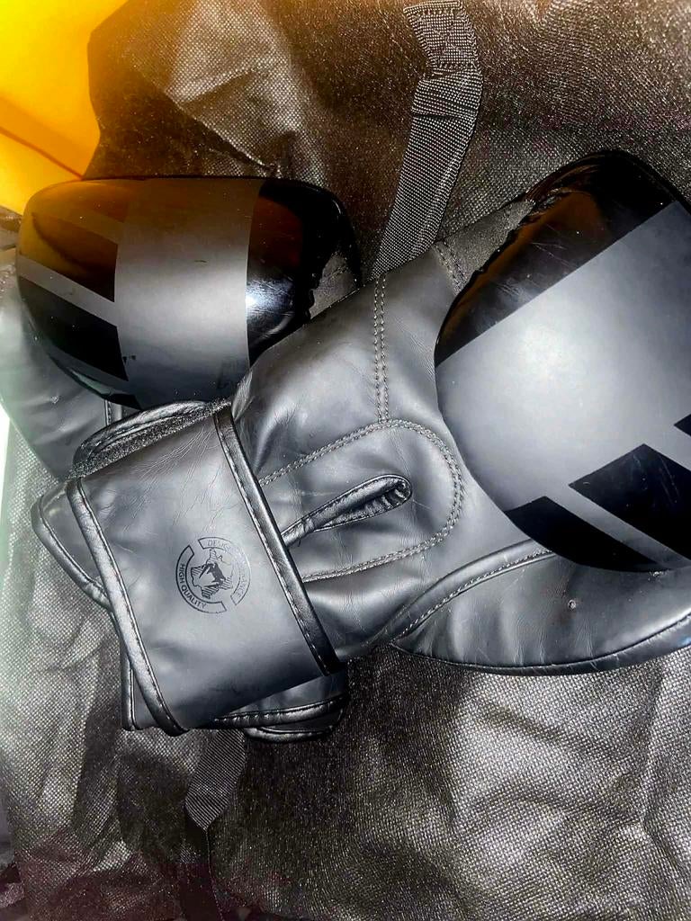 Gants Venum challenger 3.0 14oz, Enlèvement