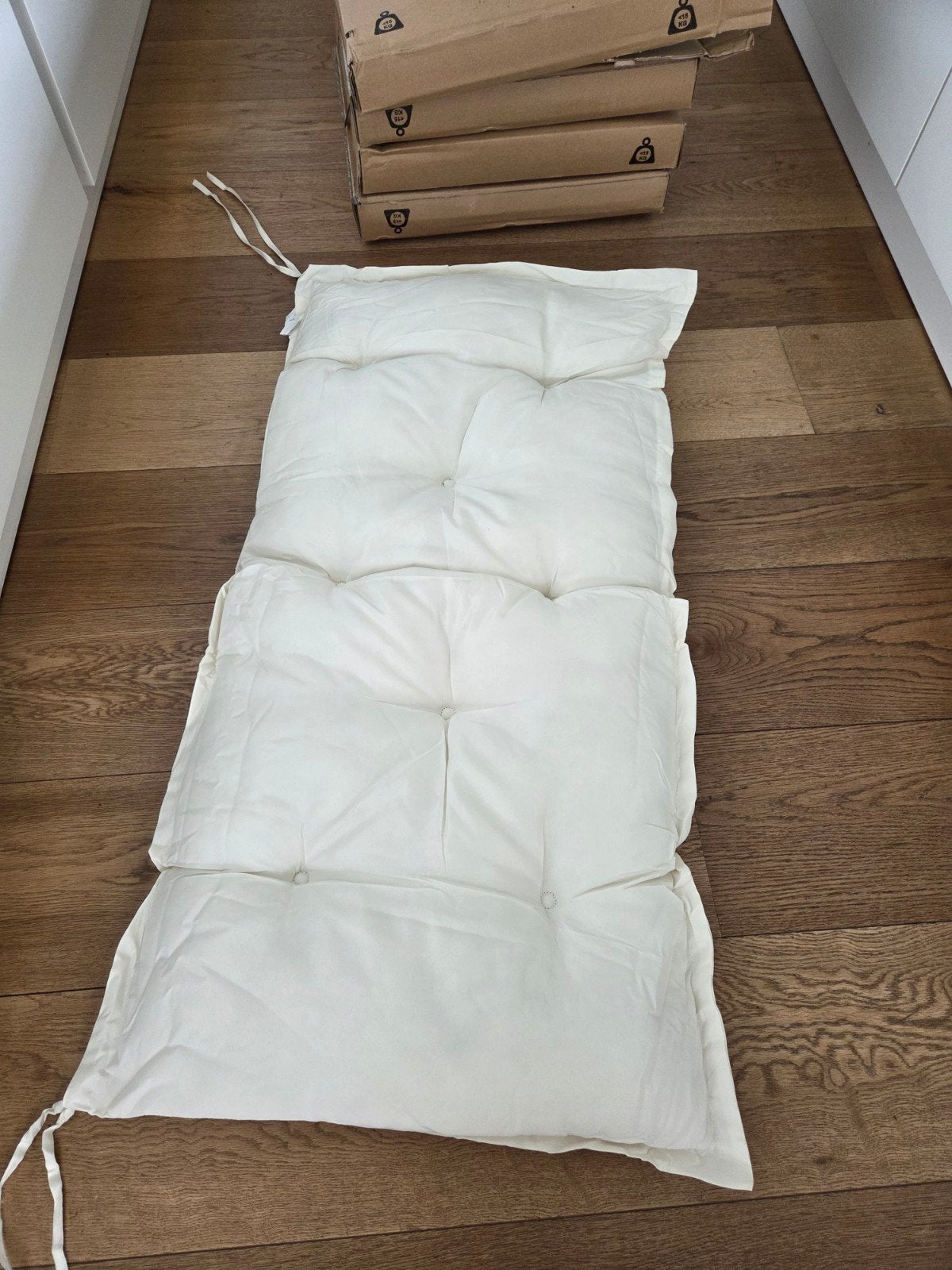 4 tuinkussens crèmekleurig nieuw!!, Ophalen