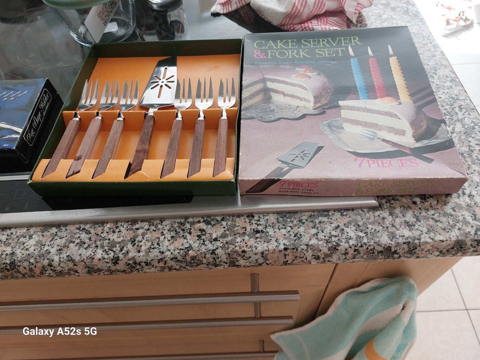 service à gâteau vintage chic dans sa boîte d origine 1970, Ophalen