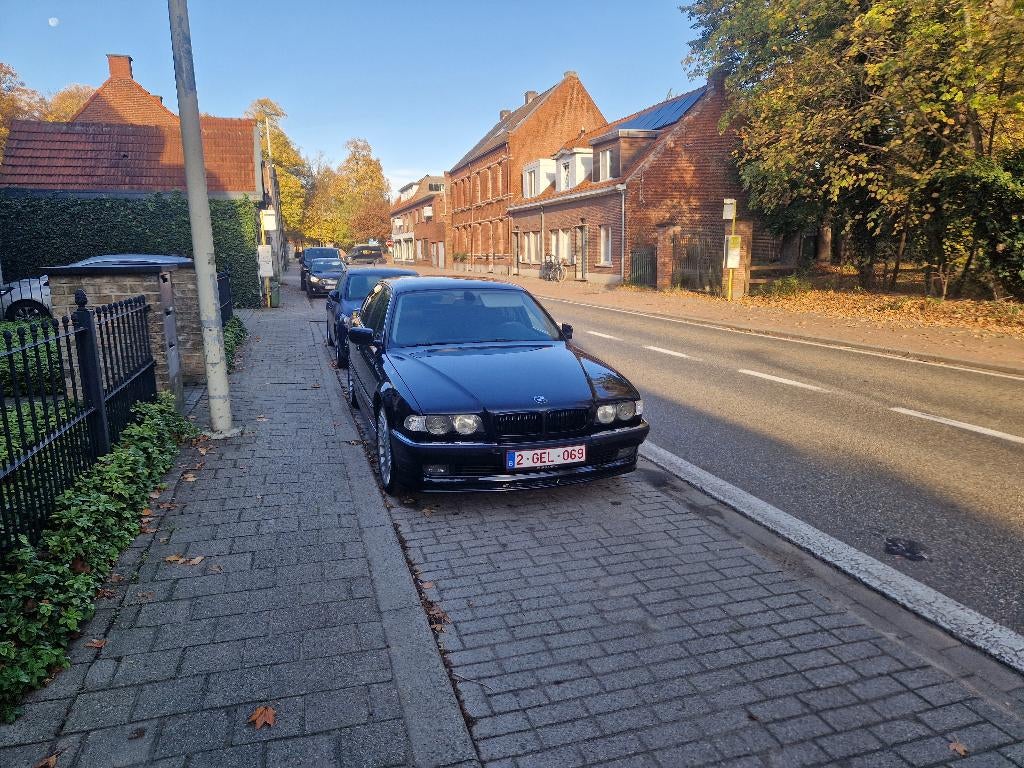Bmw e38 topper, Auto's, BMW, Automaat, 4 deurs, Achterwielaandrijving, Zwart
