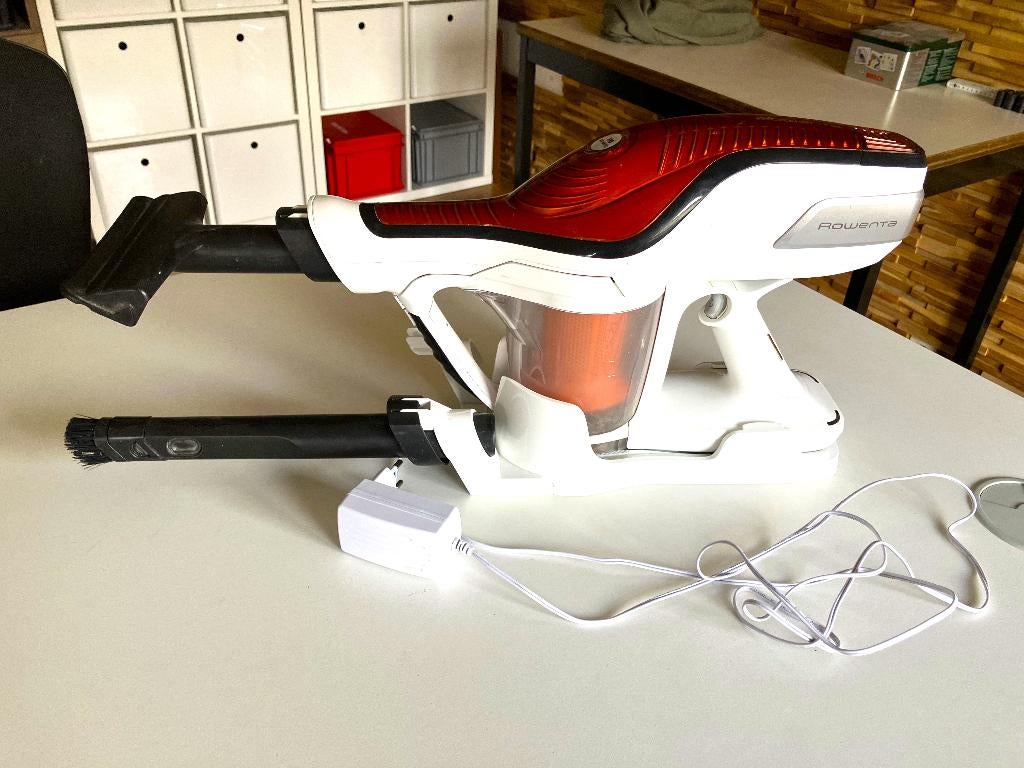 ROWENTA STEELSTOFZUIGER AIR FORCE RH9572, Electroménager, Enlèvement ou Envoi, Utilisé, Réservoir, Aspirateur