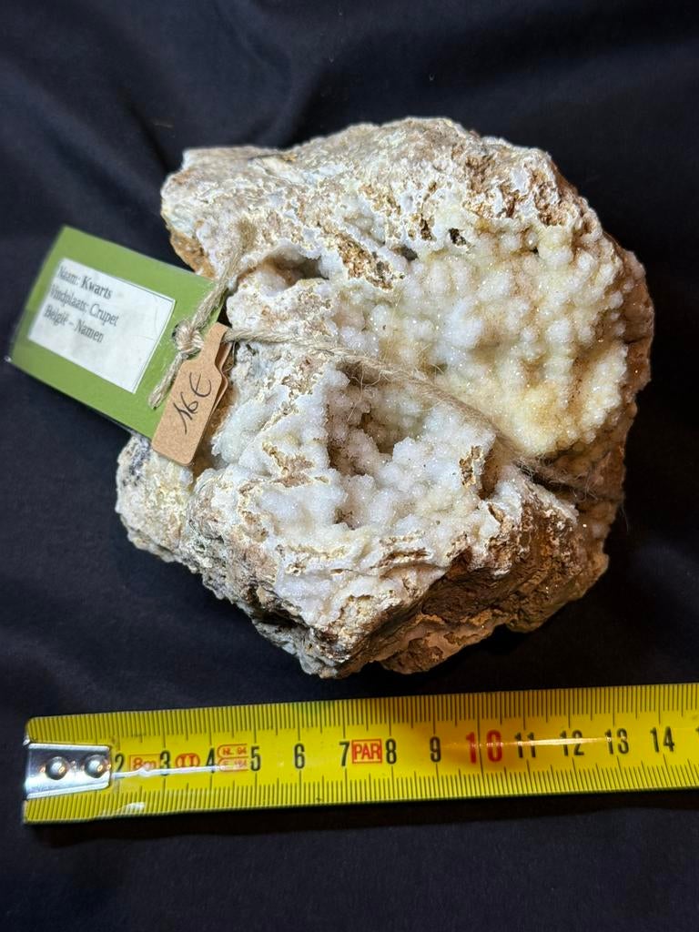 Kwarts geode / cluster – 911g – €16, Verzamelen, Mineralen en Fossielen, Ophalen of Verzenden