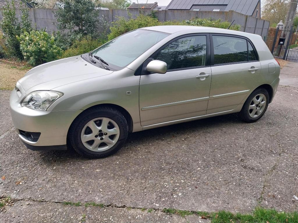 Toyota Corolla 1.4 diesel 195.000 km, Auto's, Voorwielaandrijving, Stof, 4 cilinders, Corolla