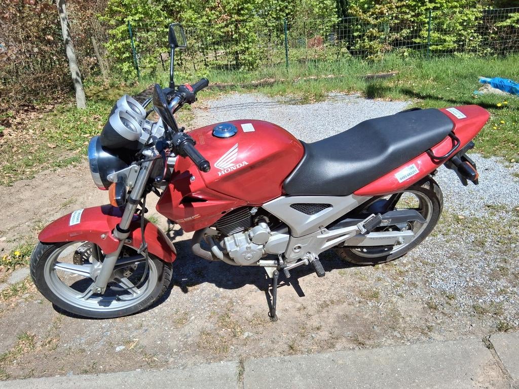 Moto Honda CBF250cc, Motos, Particulier