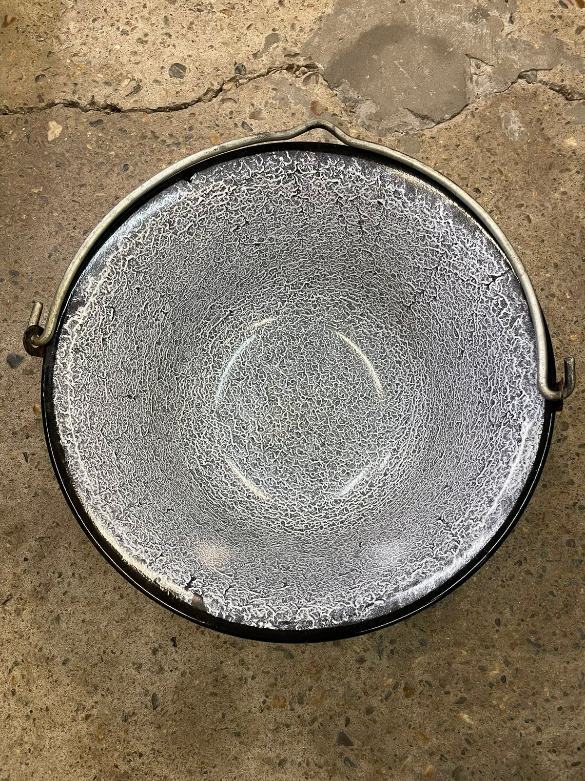 Grote emaile ketel met handvat, Ophalen