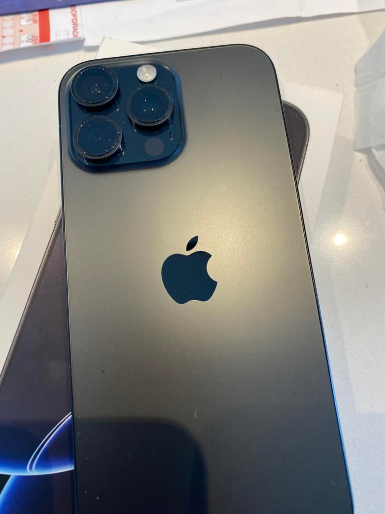 iPhone 16 Pro Max 255 Go, noir, Télécoms, Téléphonie mobile | Apple iPhone, 256 GB, 89 %, IPhone 16 Pro Max, Comme neuf