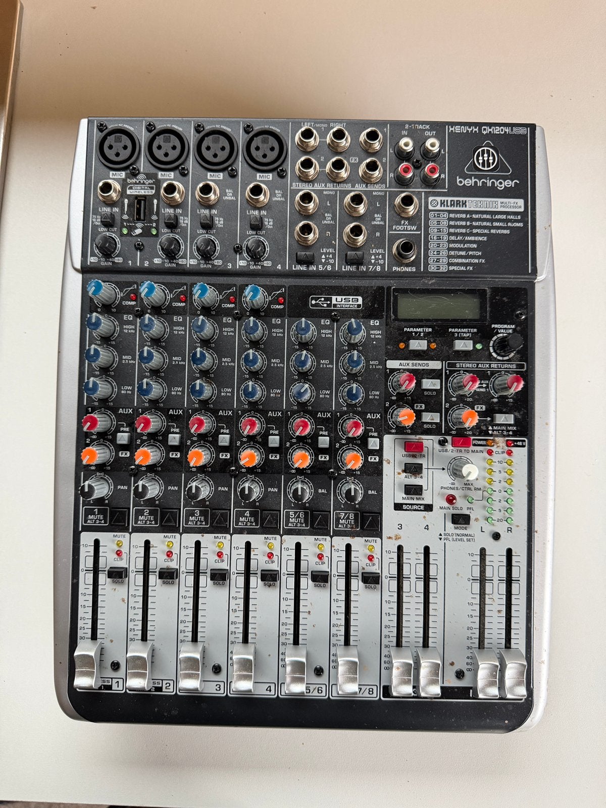 Mengtafel QX1204 USB van Behringer, Enlèvement ou Envoi, Comme neuf