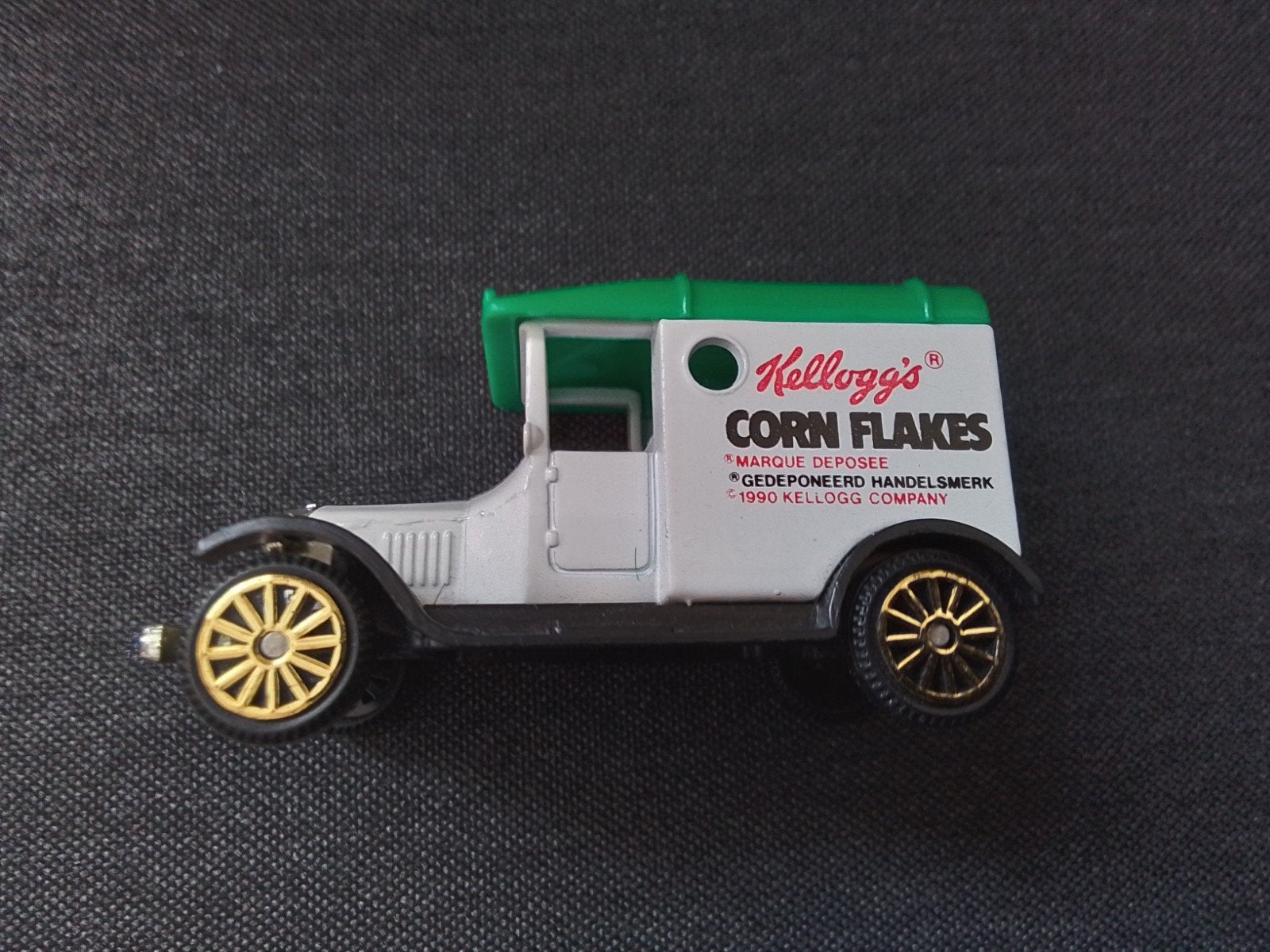 Ford van par Corgi pour Corn Flakes de Kellogg's 1991, Hobby & Loisirs créatifs, Voitures miniatures | Échelles Autre, Enlèvement