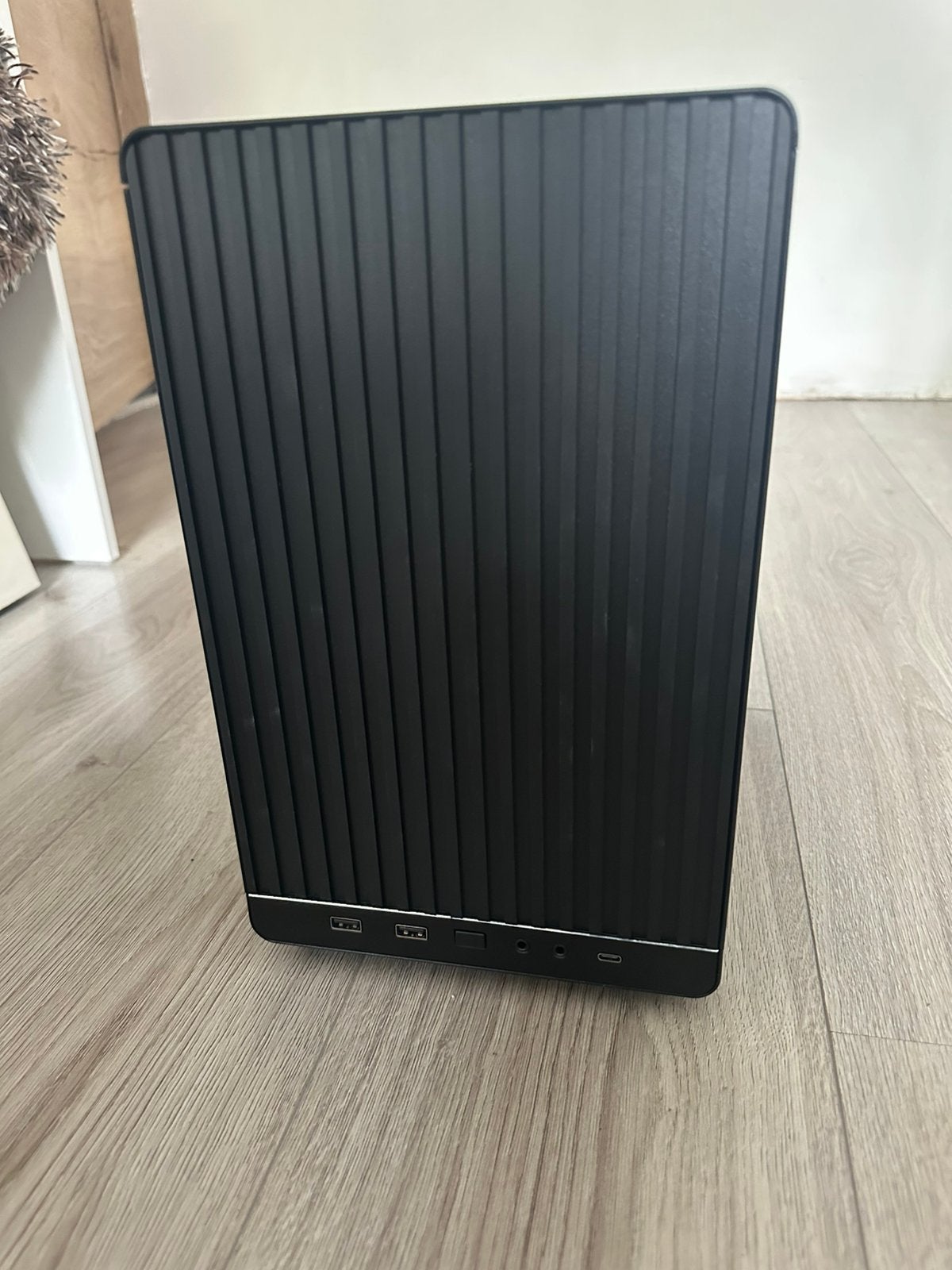 Gaming pc ryzen 7 7800x3d rtx 5060ti, Computers en Software, Desktop Pc's, Ophalen, Zo goed als nieuw, Gaming, SSD