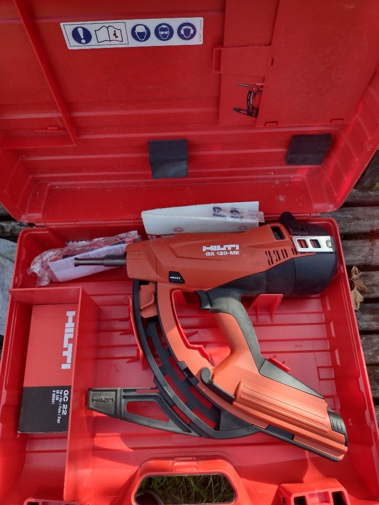 Hilti nagelpistool, Ophalen