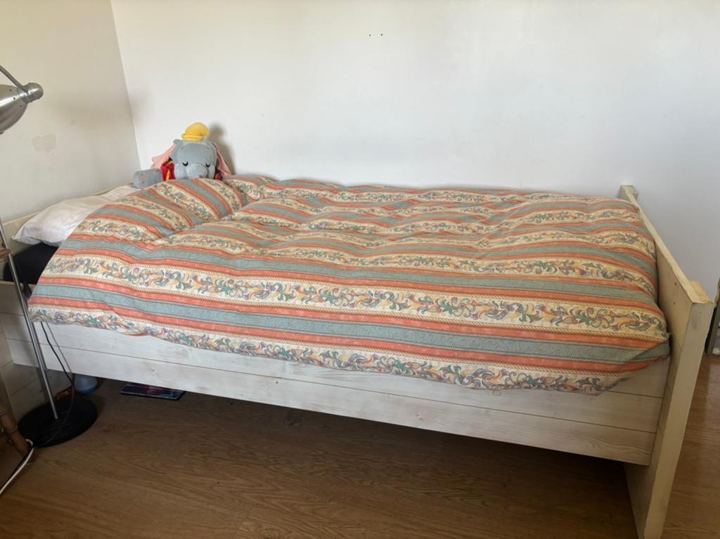 1 persoonsbed of ledikant BOPITA, Ophalen, 85 tot 100 cm, Gebruikt, Lattenbodem