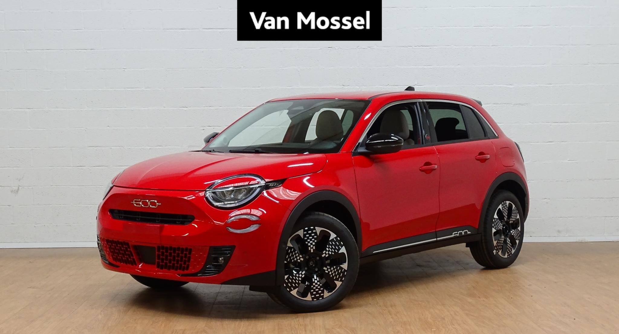 Fiat 600 1.2 Hybrid 145cv DCT La Prima - Red Edition, Autos, Rouge, 145 ch, Entreprise, 109 g/km