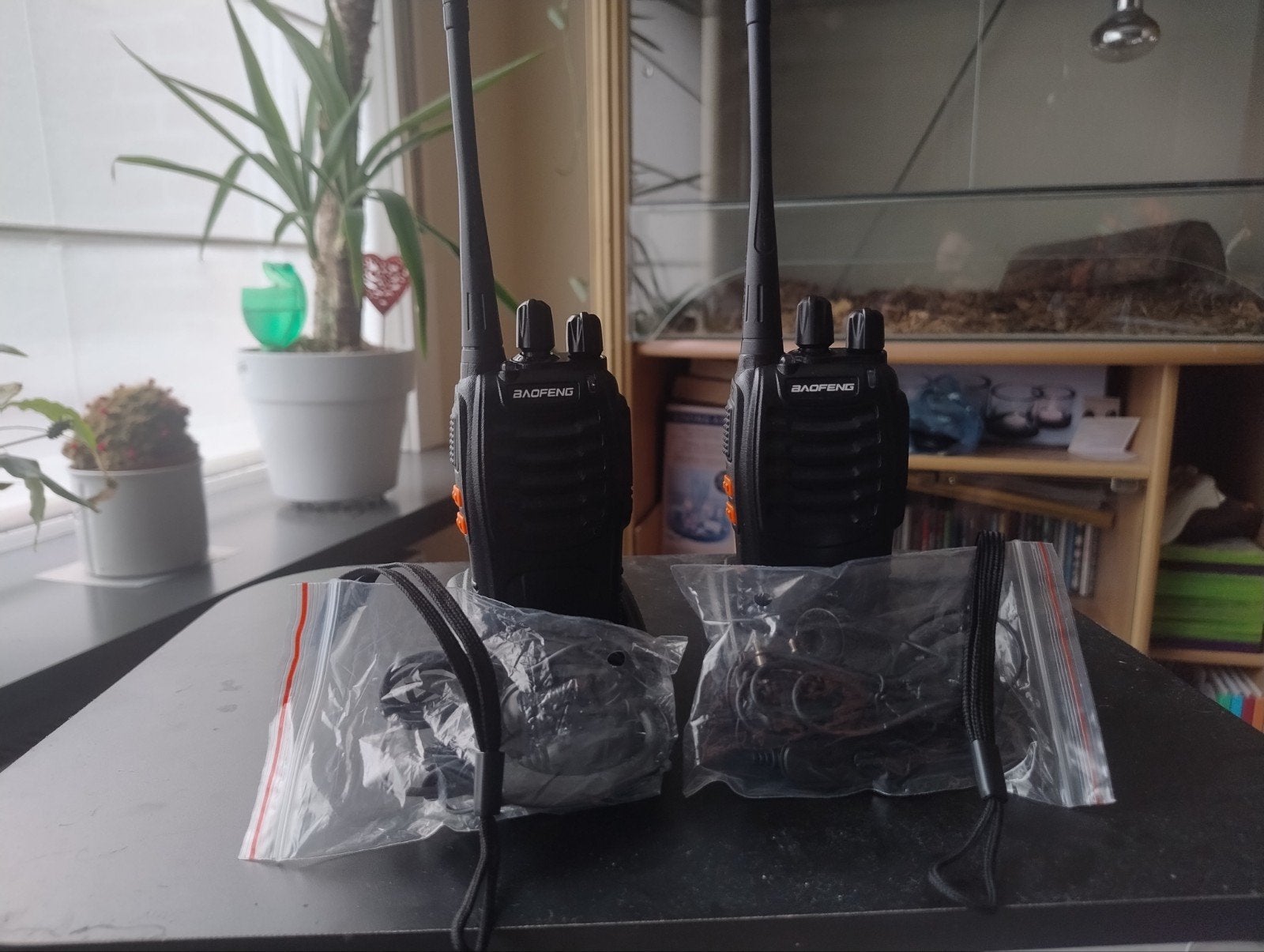 2x baofeng 888s met beveiliging oortje en oplader, Telecommunicatie, Portofoons en Walkie-talkies, Ophalen, Gebruikt, Portofoon of Walkie-talkie