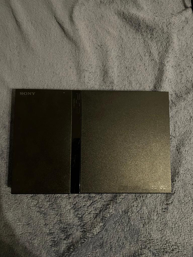 PS2 slim - conditie goed, Games en Spelcomputers, Spelcomputers | Sony PlayStation 2, Ophalen, Gebruikt, Zwart, Met 2 controllers
