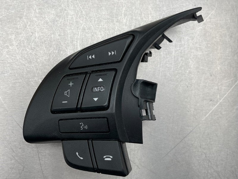 COMMANDE DE RADIO AU VOLANT Mazda CX-5 (KE,GH), Utilisé, Mazda