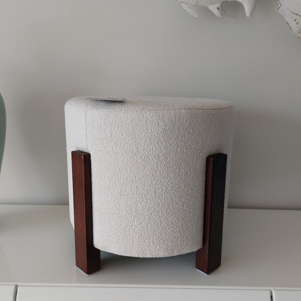 Poef boucle beige. Nieuw!, Huis en Inrichting, Ophalen, Nieuw, Rond