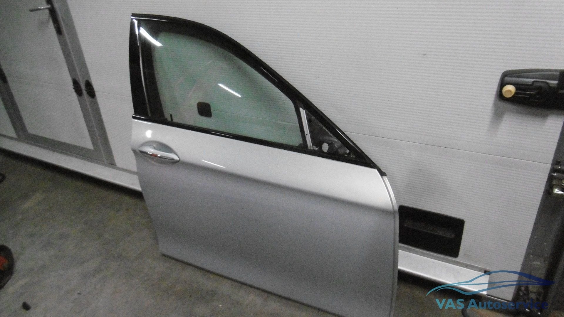Portier rechtsvoor BMW 5-serie F10 en F11  zilvermetallic. s, -, Origine de la pièce connue, Utilisé, Porte