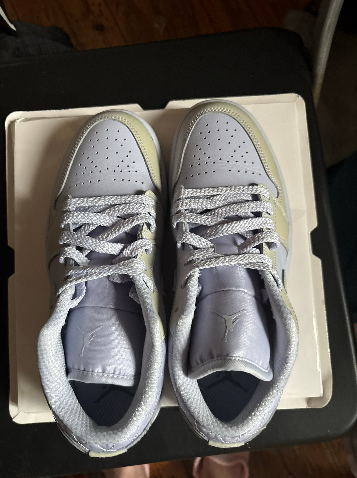 Nike air jordan mauve et chrome pour femme, Vêtements | Femmes, Chaussures, Autres couleurs, Enlèvement, Porté, Chaussures basses
