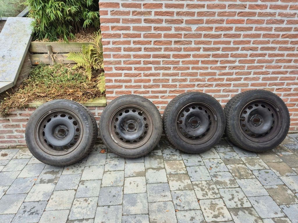 4 Pneus Hiver 215/60 R16 99H, 16 pouces, Pneu(s), Enlèvement, Utilisé
