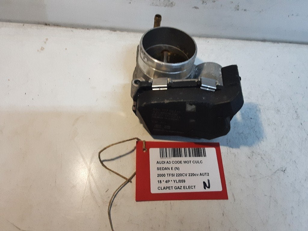 GASKLEPHUIS Audi A3 Limousine (8VS / 8VM) (06133062M), Auto-onderdelen, Info@audi.de, Audi, Audi AG, Gebruikt