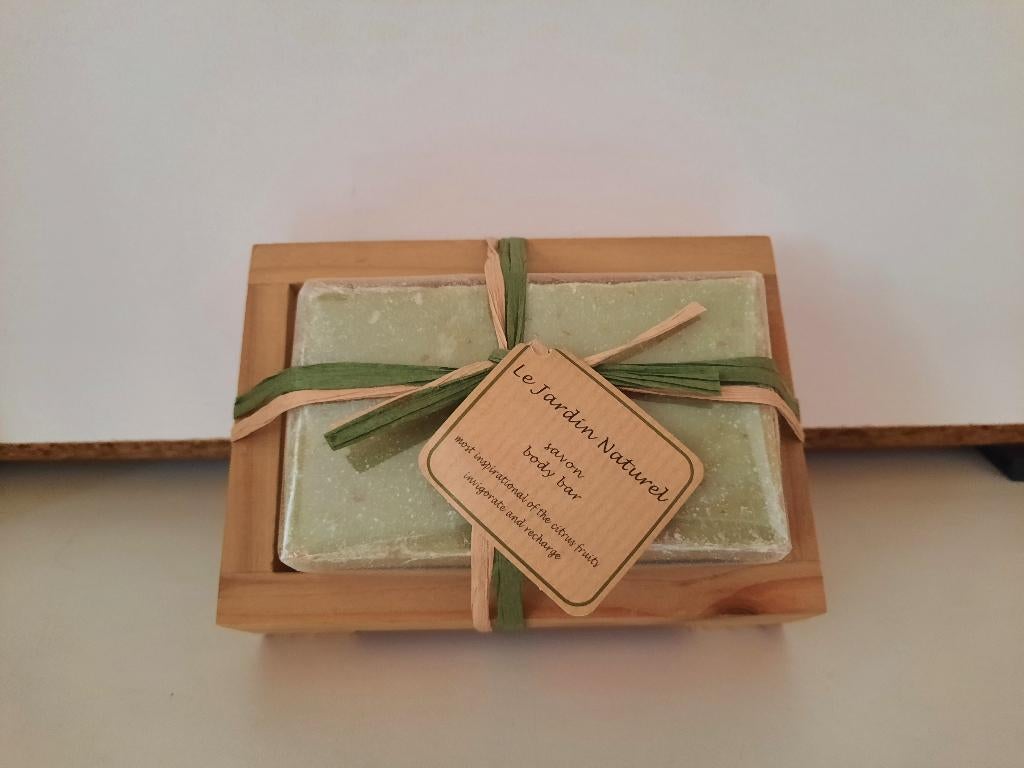 nieuw giftset houten doosje met luxe zeep, Ophalen of Verzenden, Nieuw
