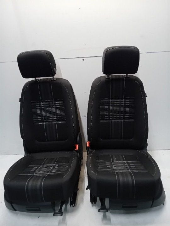 Interieur Volkswagen Tiguan, Onderdelen@venauto.nl, Van der Ven Autorecycling B.V., Ettenseweg 76, 4706 PB Roosendaal, The Netherlands