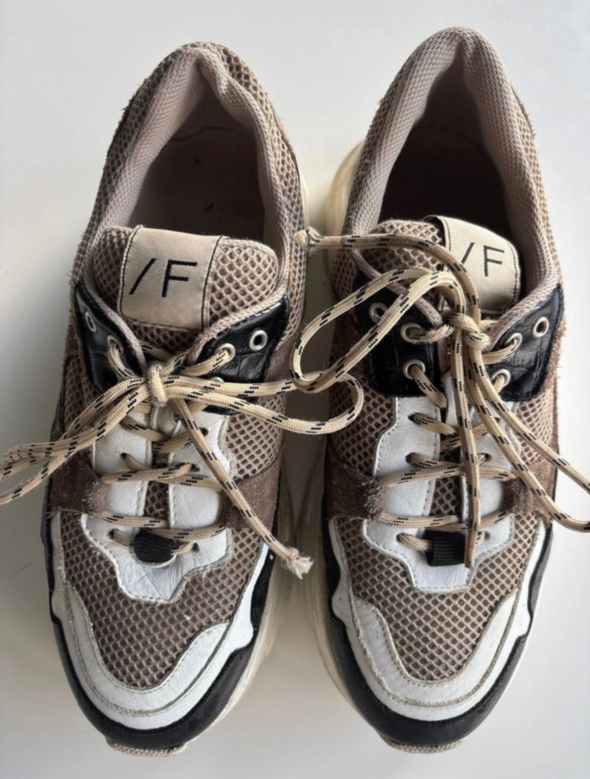 Coole sneakers van Femme Selected, Kleding | Dames, Bruin, Ophalen of Verzenden, Sneakers, Gedragen