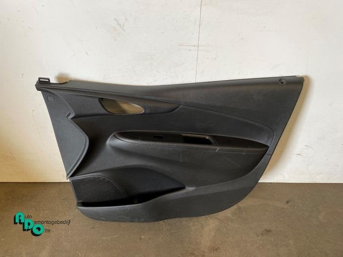 Revêtement portière 4portes avant droite d'un Opel Karl (K, -, Opel, 3 mois de garantie, Utilisé