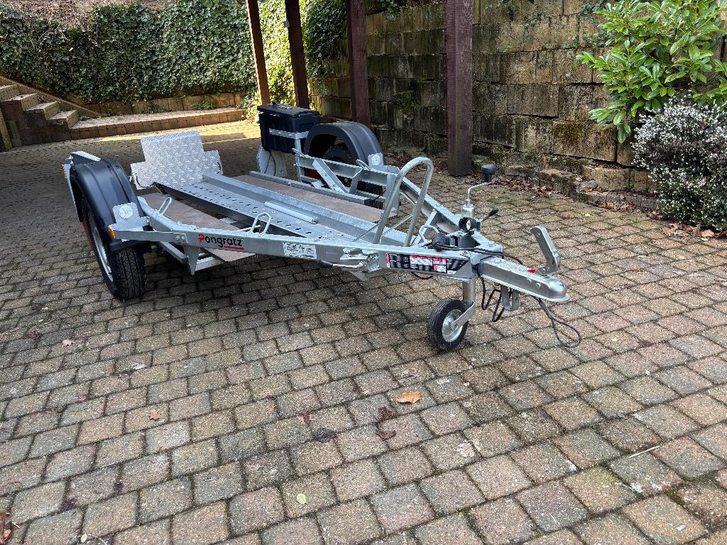 A vendre : Remorque plateau porte moto Pongratz MA250UK, Enlèvement