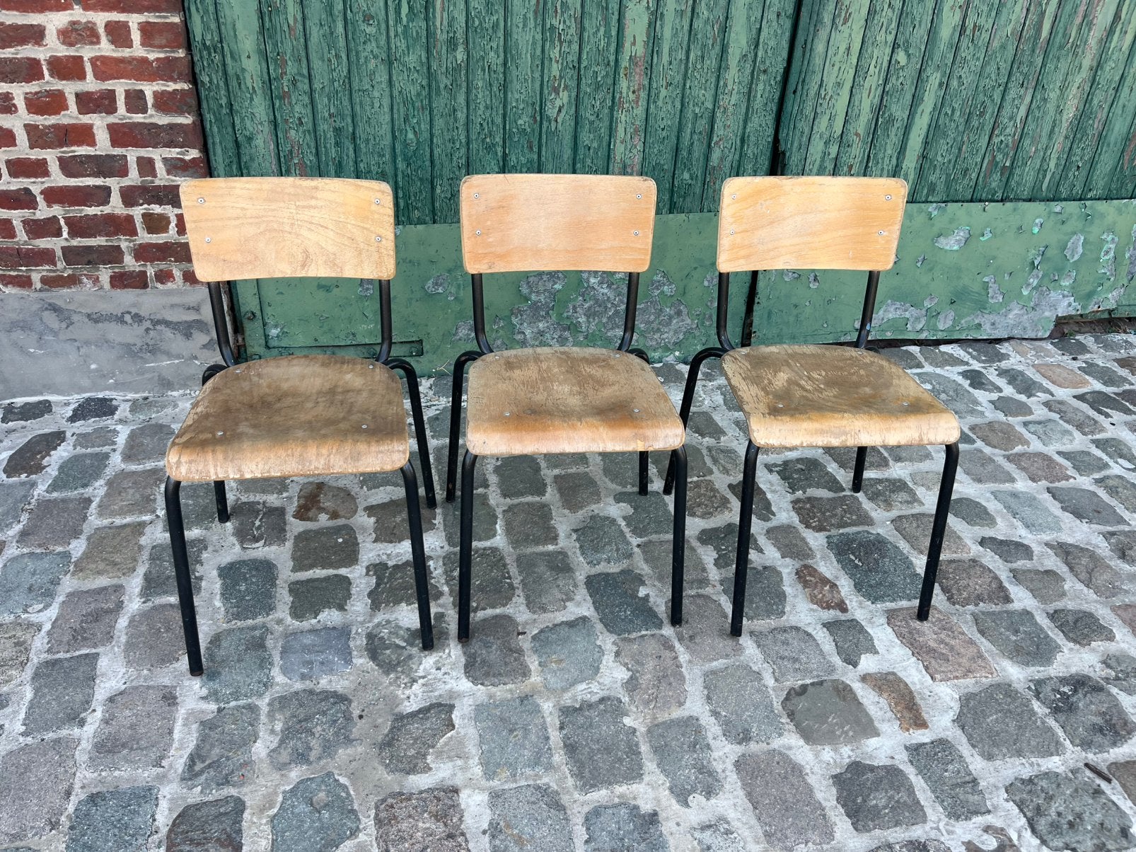 Oude retro schoolstoelen, Huis en Inrichting, Ophalen, Gebruikt, Drie, Zwart